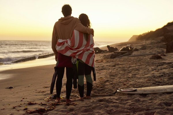 Jeux d'amour à la plage : astuces pour une escapade romantique